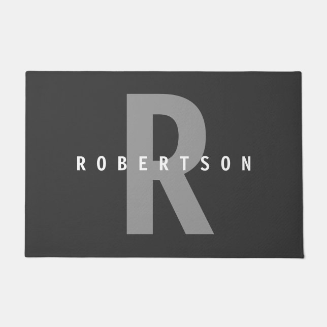 Gray Modern Trendy Monogram Familienaam Deurmat (Voorkant)