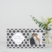 Gray Moroccan Pattern Save the Date Photo Cards (Staand voorkant)