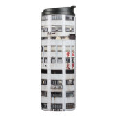 GRAY MULTISTORY BUILDING MET RED ORIENTAL SCRIPT THERMOSBEKER (Gedraaid links)