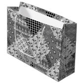 Gray Patchwork Patchwork Patroon Groot Cadeauzakje (Voorkant Gekanteld)
