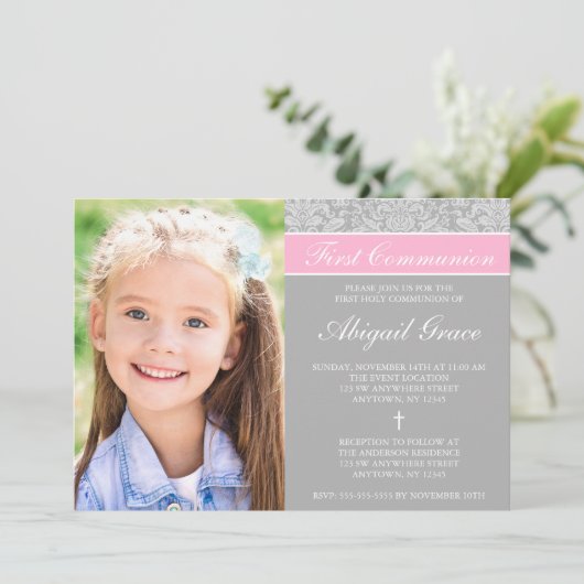 Gray Pink Damask Girl Foto Eerste Communie Kaart (Staand voorkant)