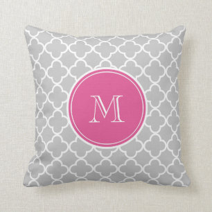 Gray Quatrefoil Pattern, Hot Pink Monogram Kussen
