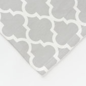 Gray Quatrefoil Tegels Patroon Fleece Deken (Hoek)
