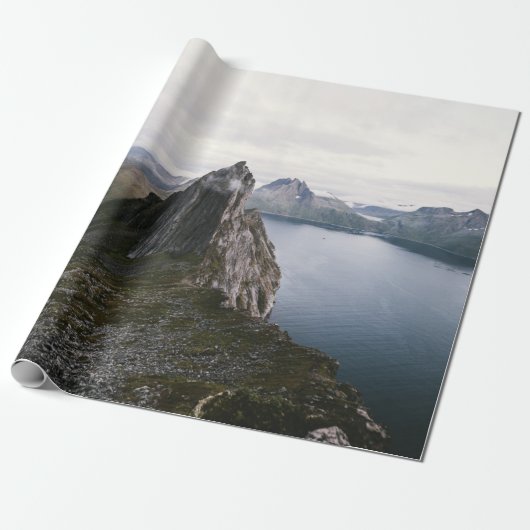 GRAY ROCKS NEAR LAKE CADEAUPAPIER (Uitgerold)