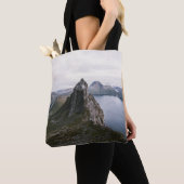 GRAY ROCKS NEAR LAKE TOTE BAG (Dichtbij)
