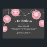 Gray & Roze Partij Lantern 21st Birthday Uitnodigi Kaart<br><div class="desc">Heldere roze partijlantaarns accentueren deze 21ste uitnodiging van de Partij van de Dag. Deze uitnodiging staat in het basisdocument; Ik adviseer echter het gewicht en de textuur van linnenpapier. Als in dit collectie extra items nodig zijn,  kunt u contact met ons opnemen op prettyfancyinvites@gmail.com,  met uw aanvraag.</div>