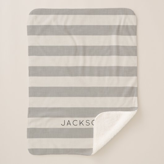 Gray Stripes Naam Monogram | Moderne bosbouw Sherpa Deken (Voorkant)