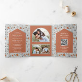 Gray Terrazzo Tegel Terracotta Arch QR Code Wedden Drieluik Uitnodiging (Binnen)