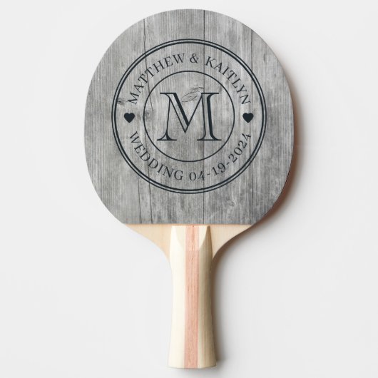 Gray Timber Wedding Monogram Heart Tafeltennisbatje (Voorkant)