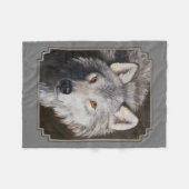 Gray Timber Wolf Face Portret Fleece Deken (Voorkant (Horizontaal))