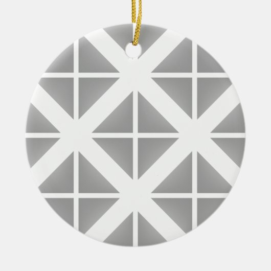 Gray Trendy Triangle Patroon Keramisch Ornament (Voorkant)