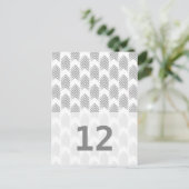 Gray Tribal Arrows Table Number Briefkaart (Staand voorkant)