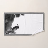 Gray Trim Black Birds - Raven Bad Handdoek (Handdoek)
