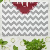 Gray White Chevron Burgundy Quatrefoil 3 Monogram Theedoek (Gevouwen)