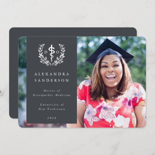 Gray+White Doctor in de osteopathische geneeskunde Aankondiging (Voorkant / Achterkant)