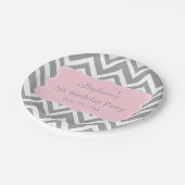 Gray, White en Pastel Pink Chevron Birthday Papieren Bordje (Gekanteld)