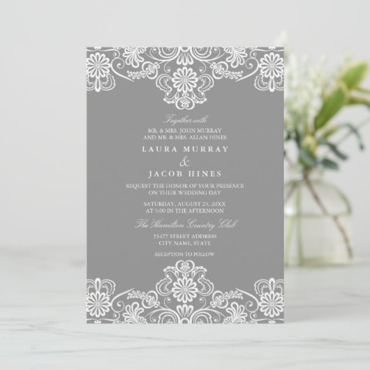 Gray & White Floral Lace Wedding Invitation Kaart (Staand voorkant)