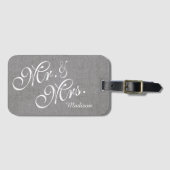 Gray White Linen Custom Mr en Mrs Wedding Bagagelabel (Voorkant (horizontaal))