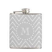 Gray & White Modern Chevron Aangepast monogram Heupfles (Voorkant)