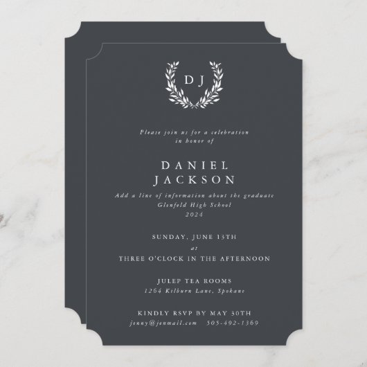 Gray + White Monogram Laurel Wreated Afstuderen Kaart (Voorkant / Achterkant)