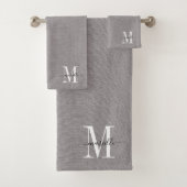 Gray White Monogram voor Linen Gray Bath Set Bad Handdoek (Insitu)