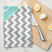 Gray Wht Chevron Aqua Quatrefoil Monogram Theedoek (Quarter Fold)