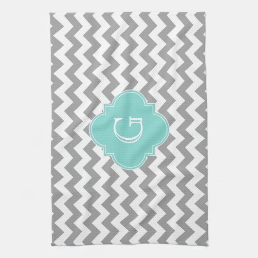 Gray Wht Chevron Aqua Quatrefoil Monogram Theedoek (Verticaal)