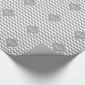 Gray Wht Chevron Dk Gray Quatrefoil 3 Monogram Cadeaupapier (Hoek)