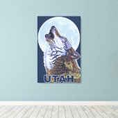 Gray Wolf HowlingUtah Canvas Afdruk (Insitu (Houten vloer))