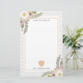 Gray Wood Dusty Floral Apple Teacher Personalized Briefpapier (Staand voorkant)