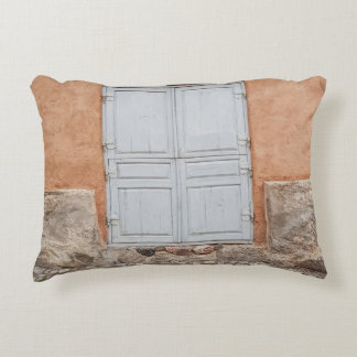 GRAY WOODEN DEUR ACCENT KUSSEN