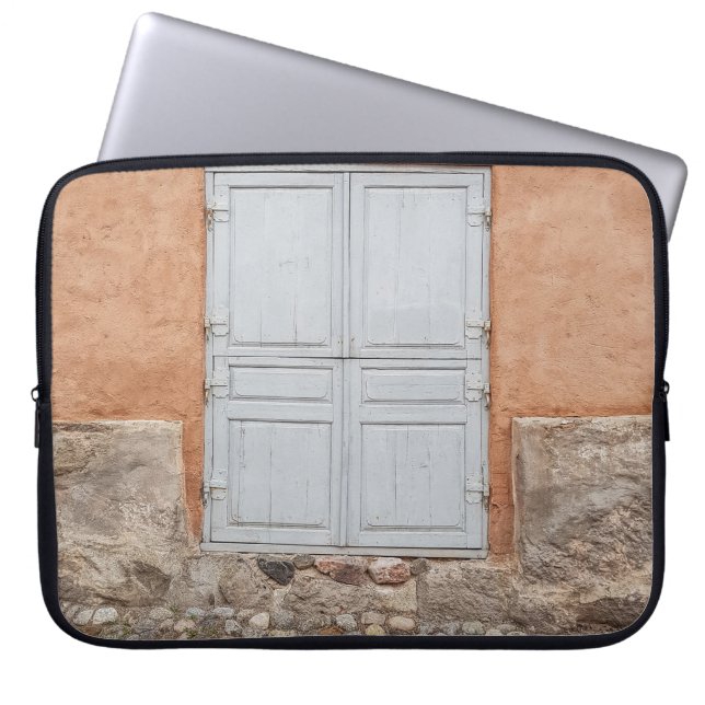 GRAY WOODEN DEUR LAPTOP SLEEVE (Voorkant)