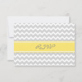Gray Yellow Chevron RSVP Weddenkaart (Achterkant)