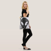 Grays - oude Alien Crop Cirkel Tote Bag (Op model)