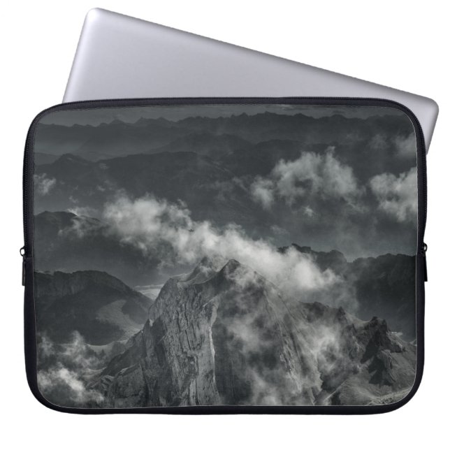 GRAYSCALE FOTO VAN HET BEREIK LAPTOP SLEEVE (Voorkant)