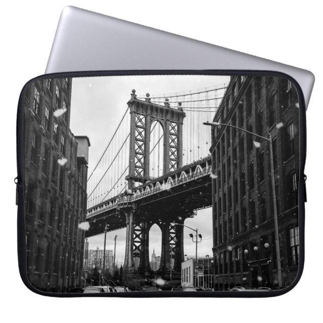 GRAYSCALE FOTOGRAFIE VAN BROOKLYN BRIDGE LAPTOP SLEEVE (Voorkant)