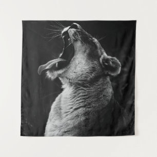 GRAYSCALE FOTOGRAFIE VAN GEDANKTE LIONATIE WANDKLEED