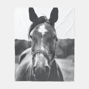 GRAYSCALE FOTOGRAFIE VAN HORSE FLEECE DEKEN