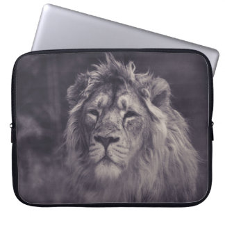 GRAYSCALE FOTOGRAFIE VAN LION LAPTOP SLEEVE