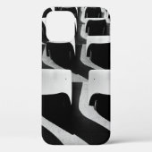 Grayscale-fotografie van stoelen zonder mensen Case-Mate iPhone case (Achterkant)