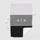 Grayscale kleurenblokmonogram golfhanddoek (Insitu)