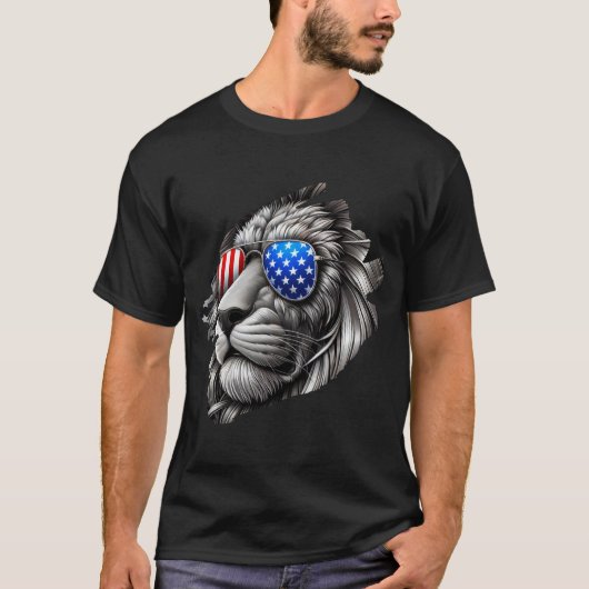 Grayscale Lion Art met Amerikaanse vlag zonnebril T-shirt (Voorkant)