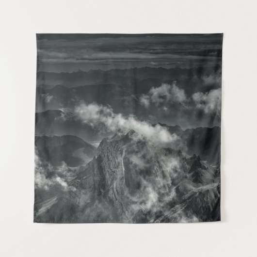GRAYSCALE PHOTO OF MOUNTAIN RANGE WANDKLEED (Voorkant)