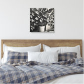 Grayscale pot plant met enorme bladeren canvas afdruk (Insitu (Slaapkamer))