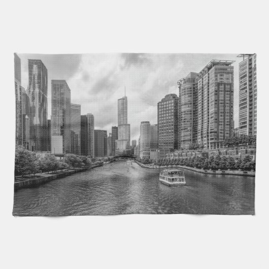 Grayscale van de Chicago River en de Trump Tower Theedoek (Horizontaal)