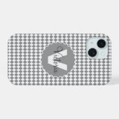 Grayscale van het kaakbord met Monogram naam iPhone 15 Case (Achterkant horizontaal)