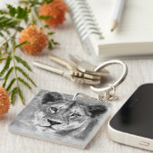 Grayscale Vrouw Lion Digital Art Sleutelhanger (Voorkant Rechts)