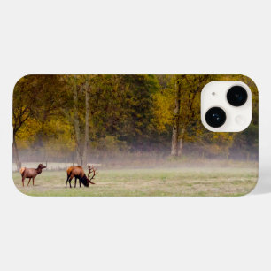 Grazing Elk Koppel iPhone Hoesje