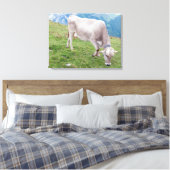 Grazing koe uitzicht canvas print (Insitu (Slaapkamer))