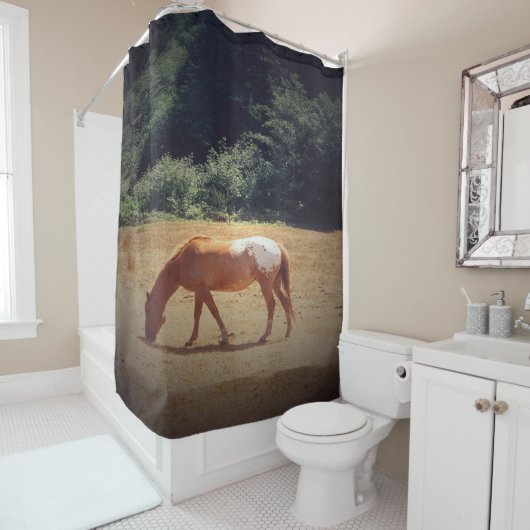 Grazing Palomino.... Douchegordijn (In situ)